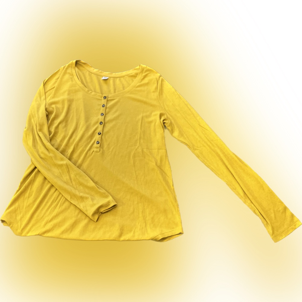 Old Navy XL Mustard Yellow Ribbed Henley Circle Hem